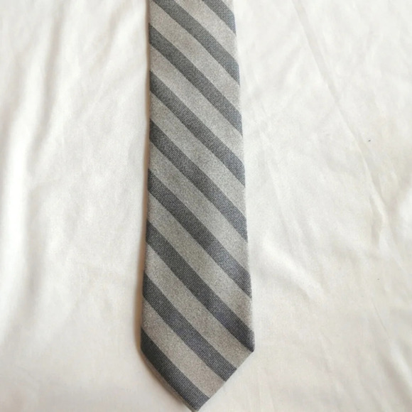 Calvin Klein Silk Blend Silver and Blue Striped Slim Tie - Picture 3 of 14